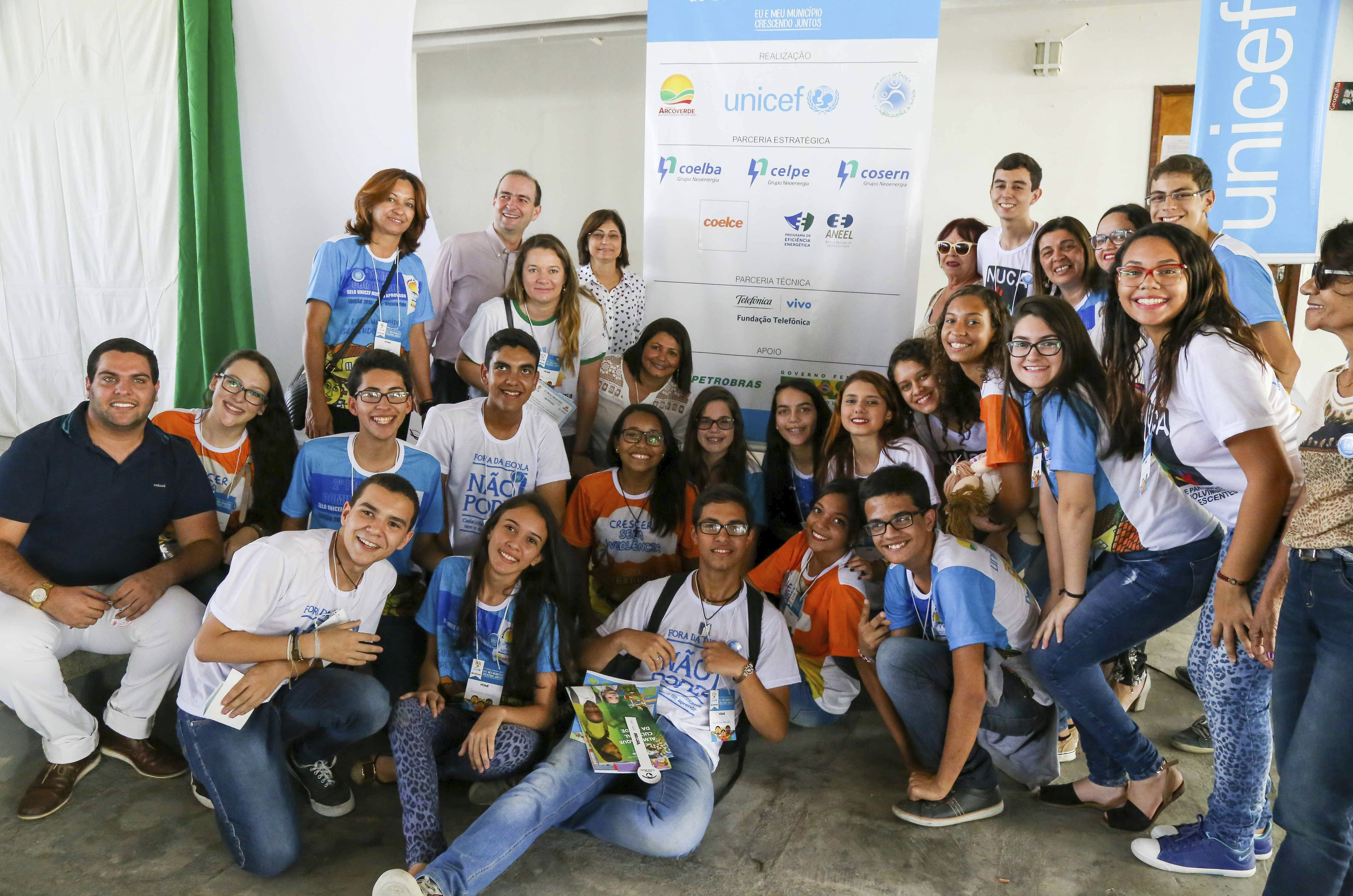 Adolescents from NUCA in UNICEF Municipal Seal of Approval's Community Forum in Arcoverde, state of Pernambuco, in 2016.